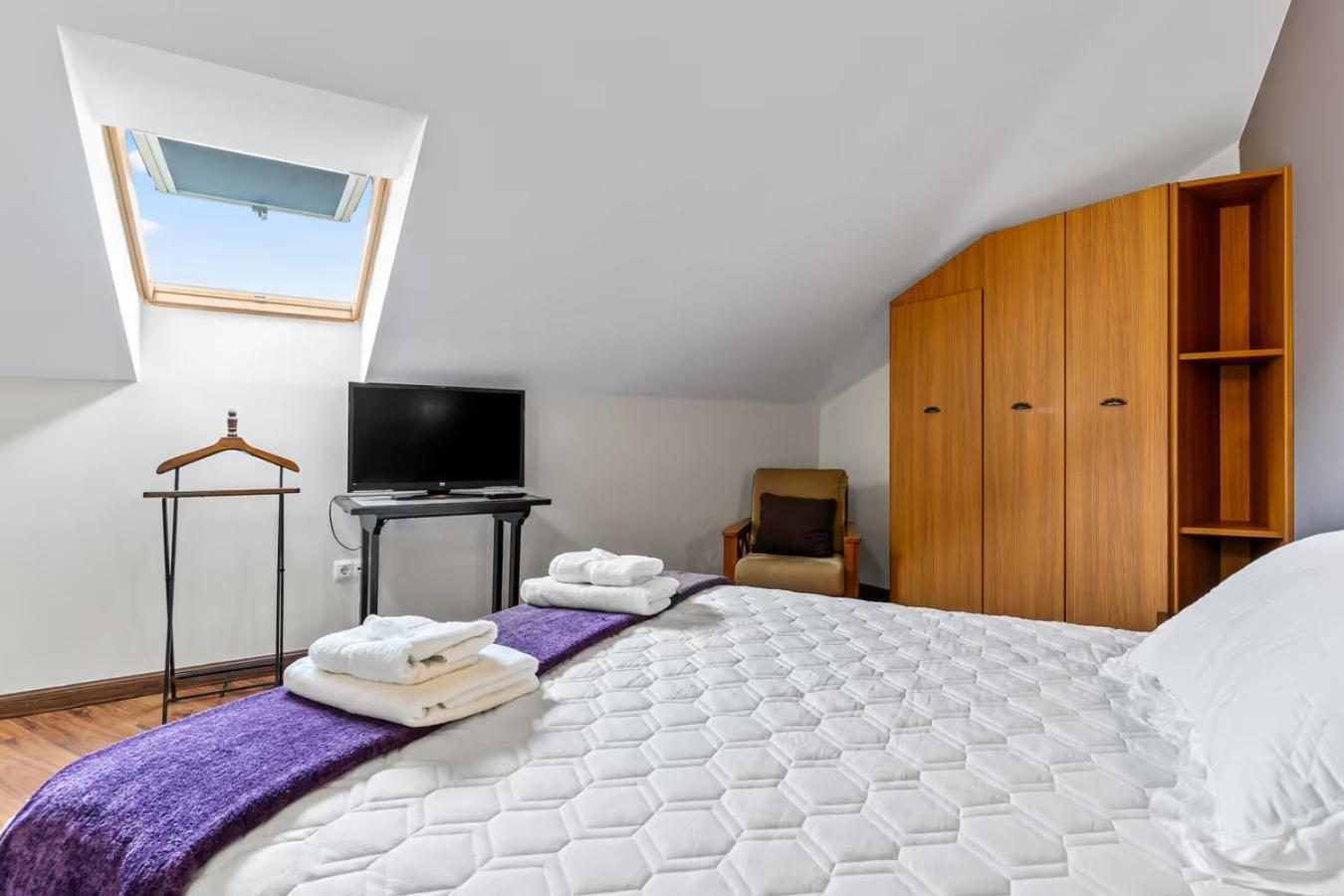 Apartamentos Turisticos As Cetareas Rinlo Oda fotoğraf