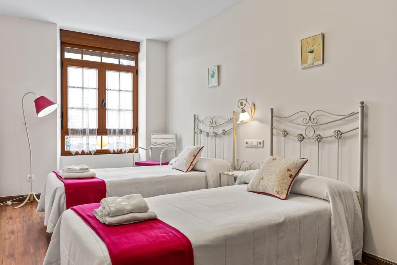 Apartamentos Turisticos As Cetareas Rinlo Oda fotoğraf