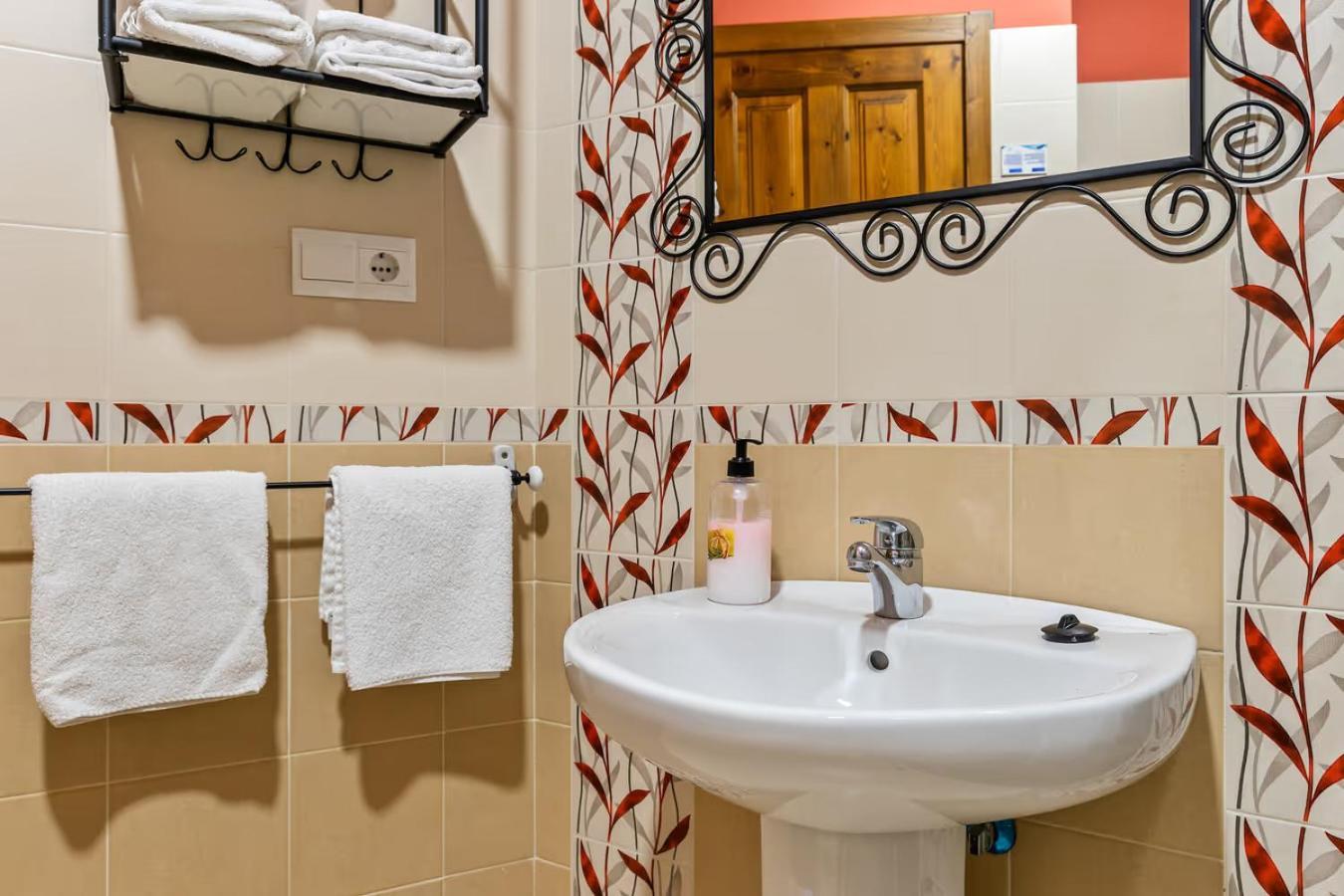 Apartamentos Turisticos As Cetareas Rinlo Oda fotoğraf
