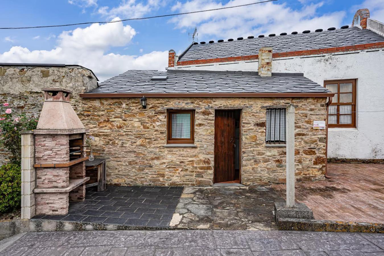 Apartamentos Turisticos As Cetareas Rinlo Oda fotoğraf